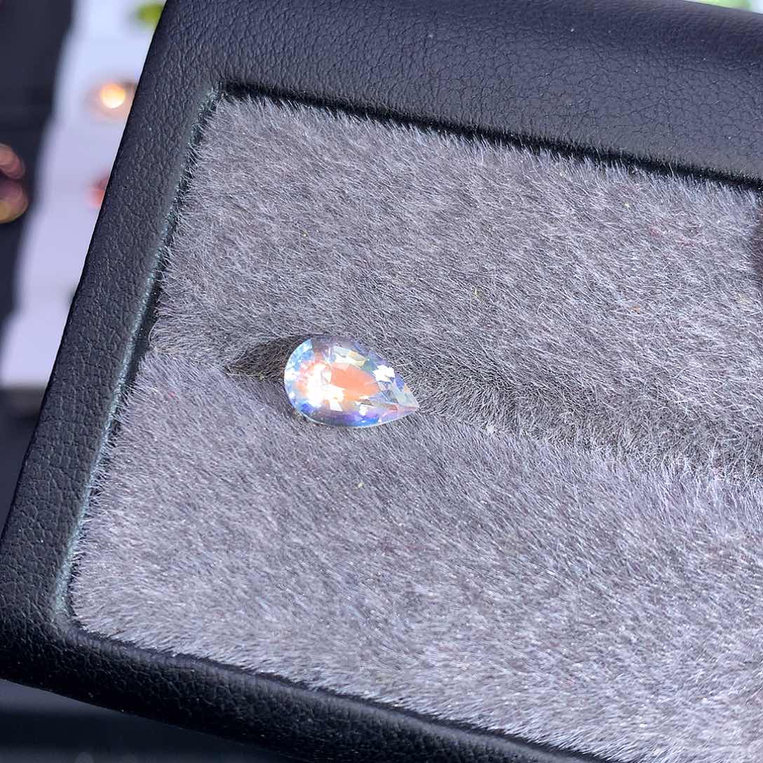 月光石裸石未镶嵌1.09ct