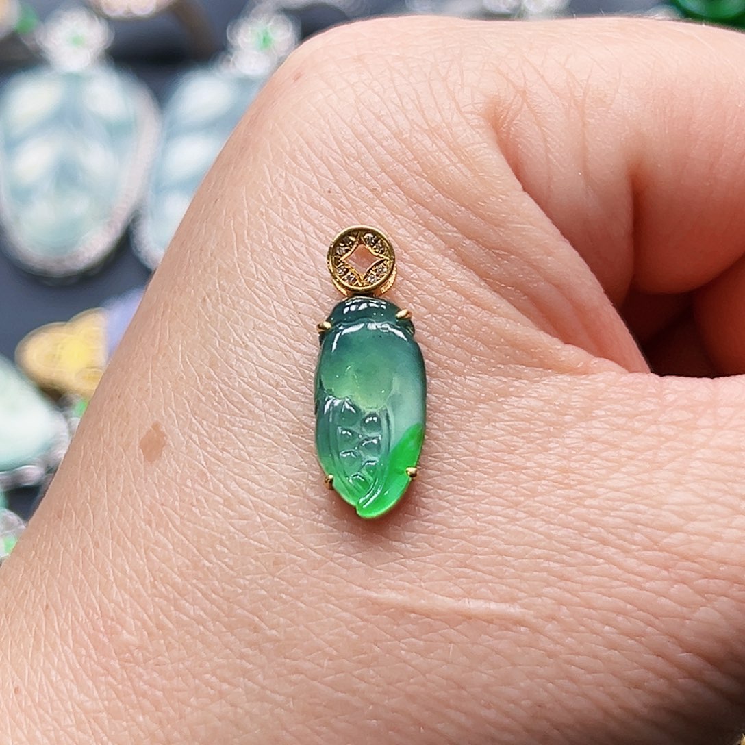 翡翠吊坠(不含链)18K金镶嵌