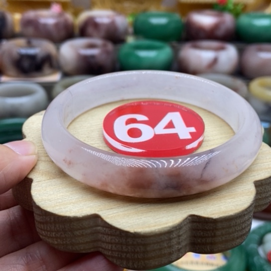 未镶嵌手镯石英质玉