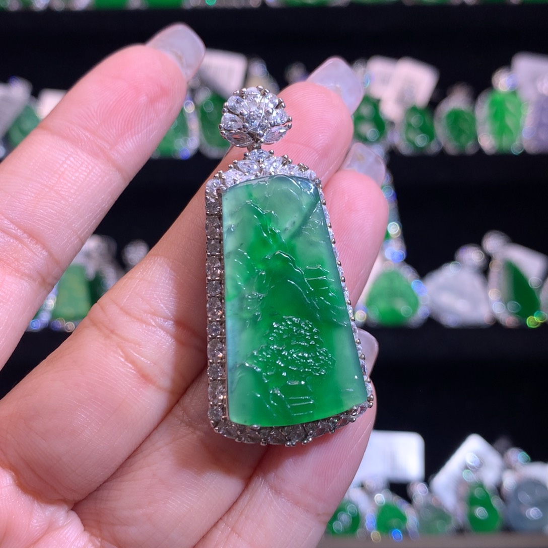 【闪购商品】颈饰银S925镶嵌翡翠