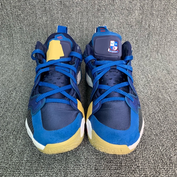 40码 j37low 篮球鞋