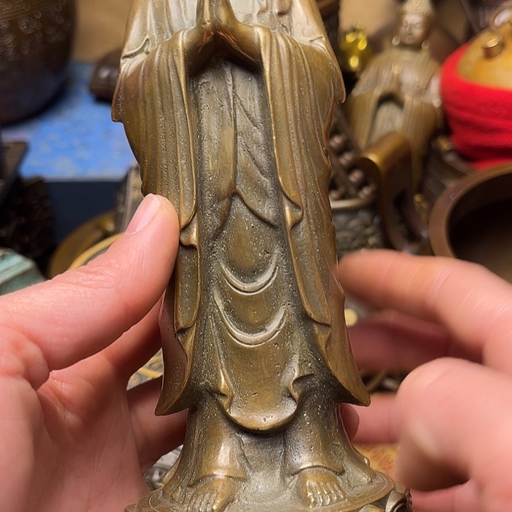 精美铜器批发档口