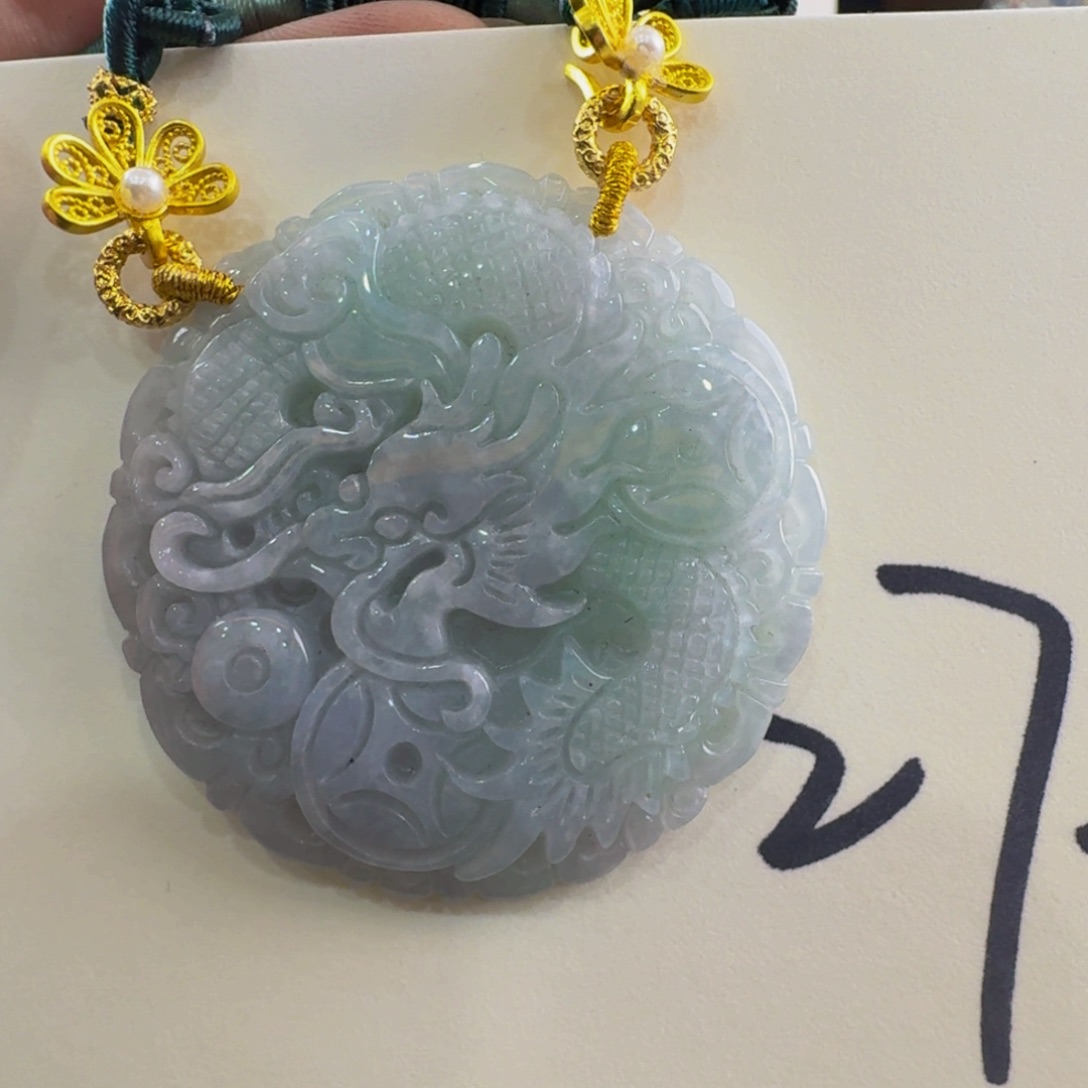 翡翠颈饰未镶嵌老坑