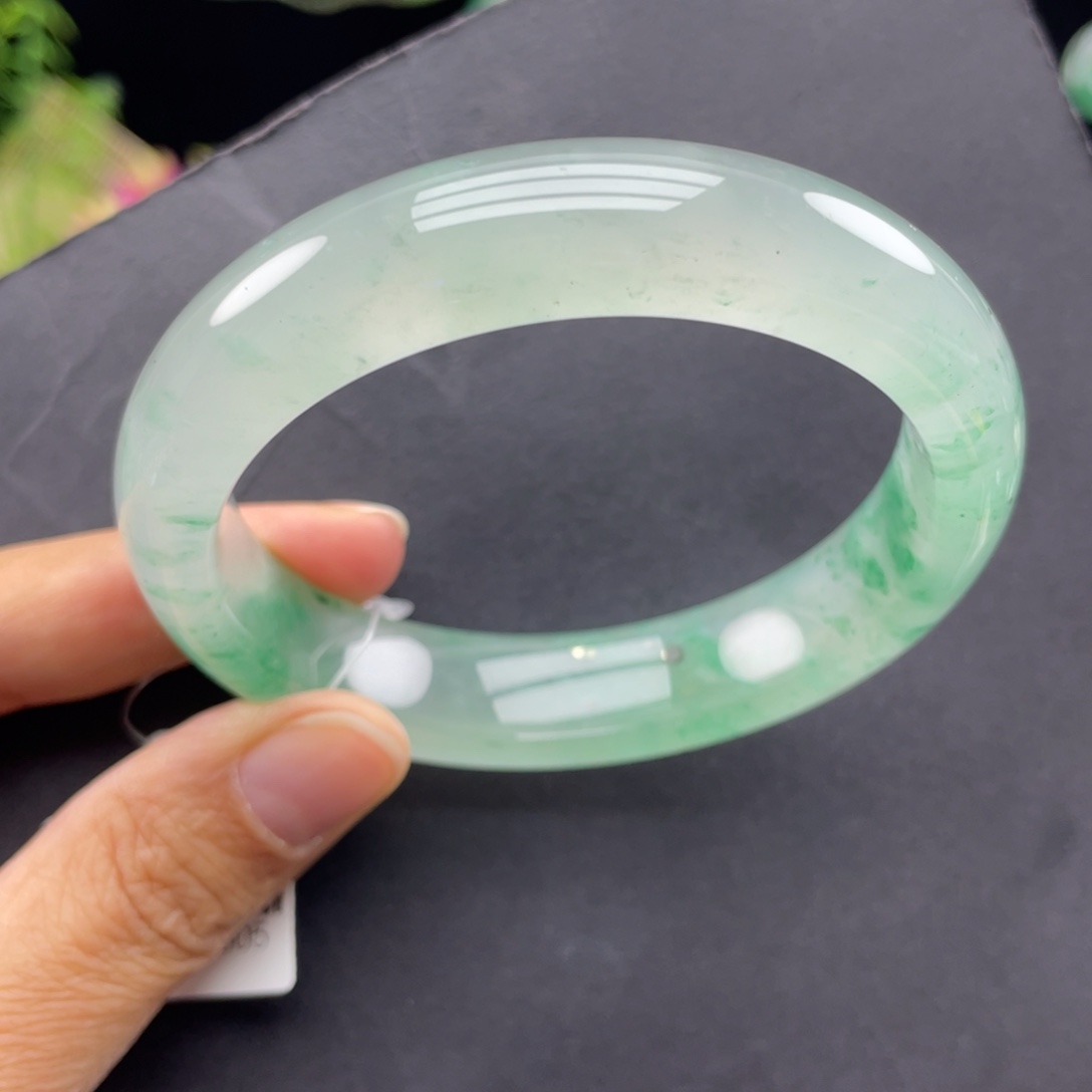 糖****石英质玉未镶嵌手镯