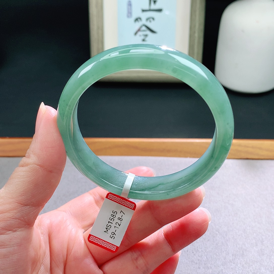 未镶嵌手镯翡翠天然翡翠手镯a货