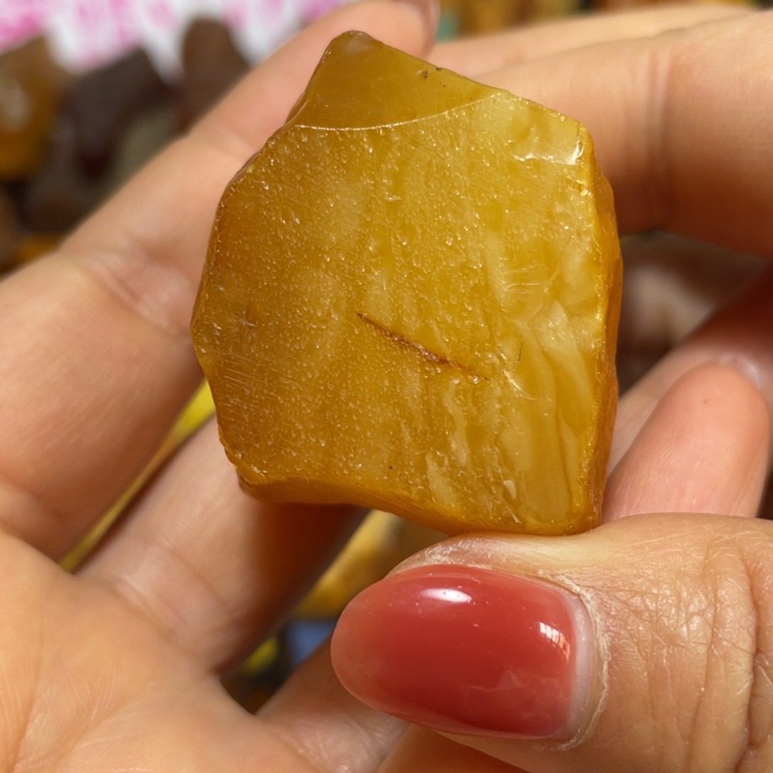 定制琥珀未镶嵌原石