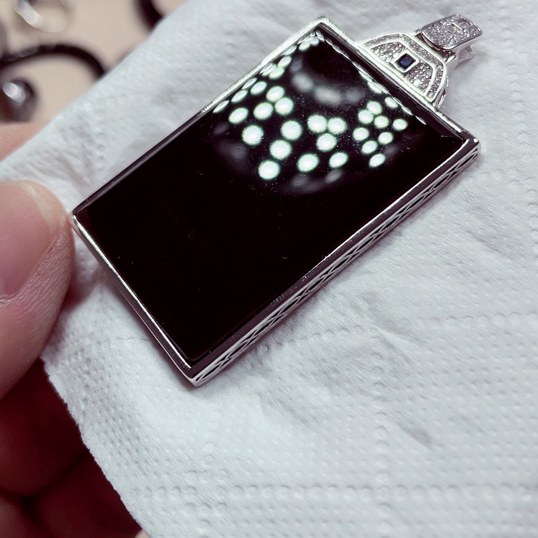 翡翠未镶嵌颈饰先鉴后发一物一证