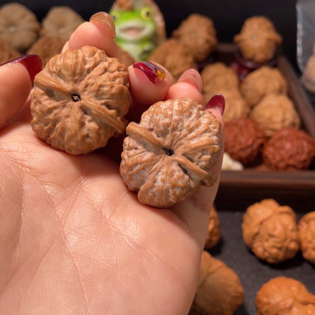 是***烦手串/手链核桃蛤蟆33全