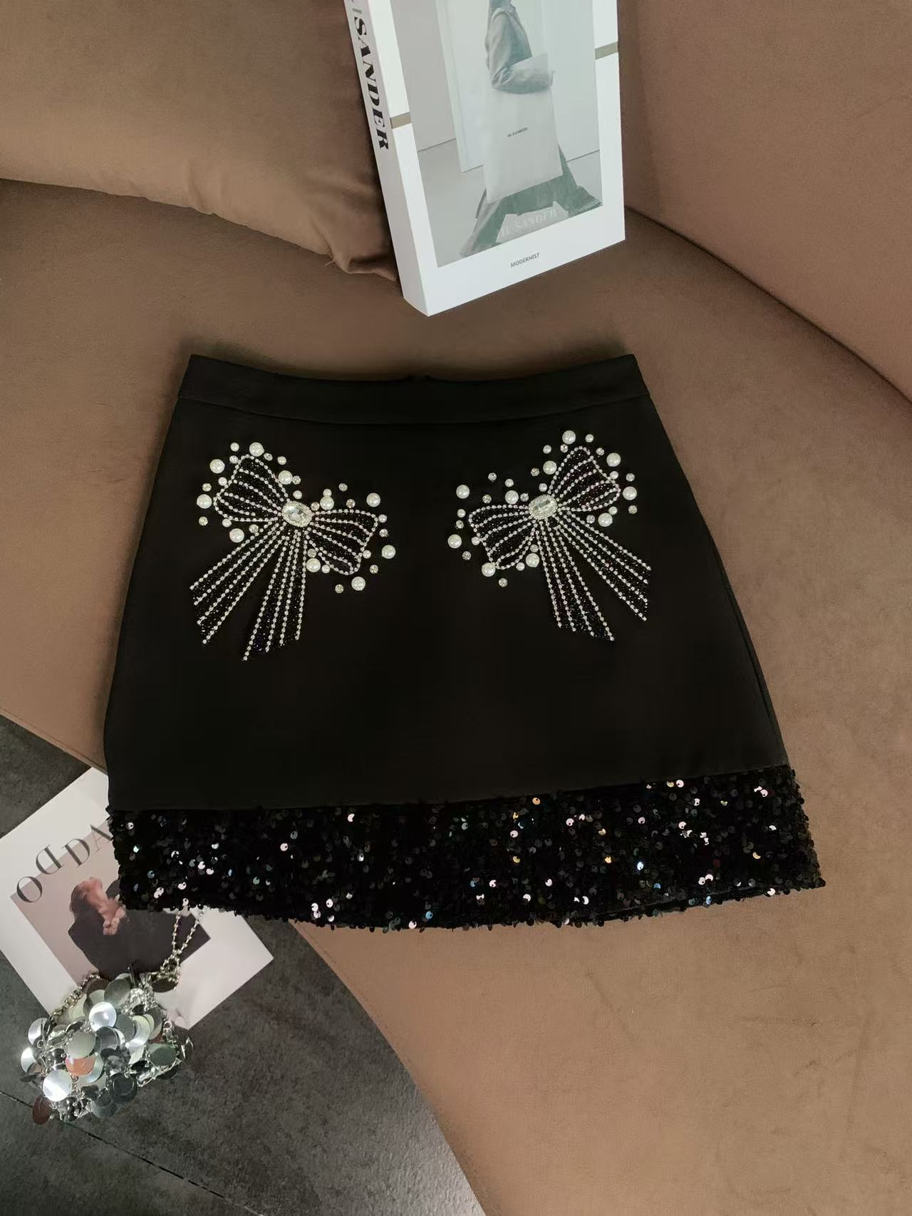 ZHOUYI/周一 夏季2025新款显瘦短裙蝴蝶结亮钻裙子时尚百搭半身裙