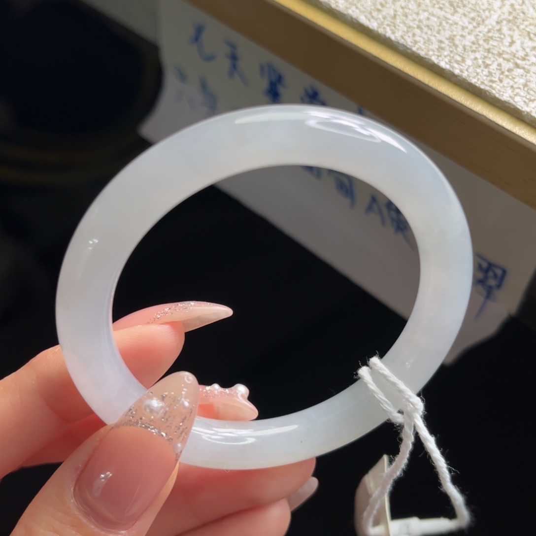 翡翠未镶嵌手镯手镯