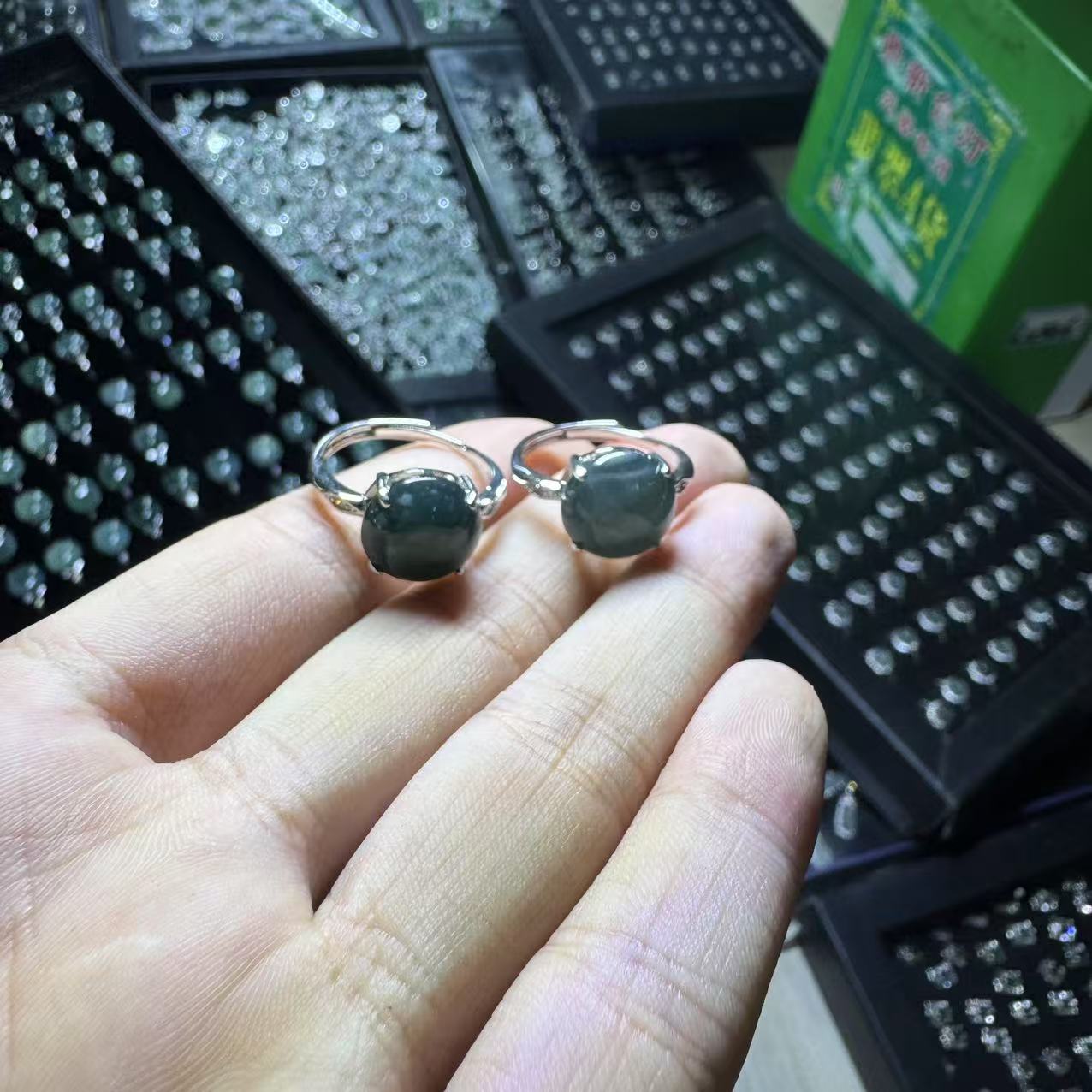 天然A货翡翠戒指--多样性发一