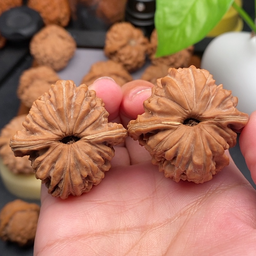 【闪购商品】文玩核桃把件平谷楼全品39