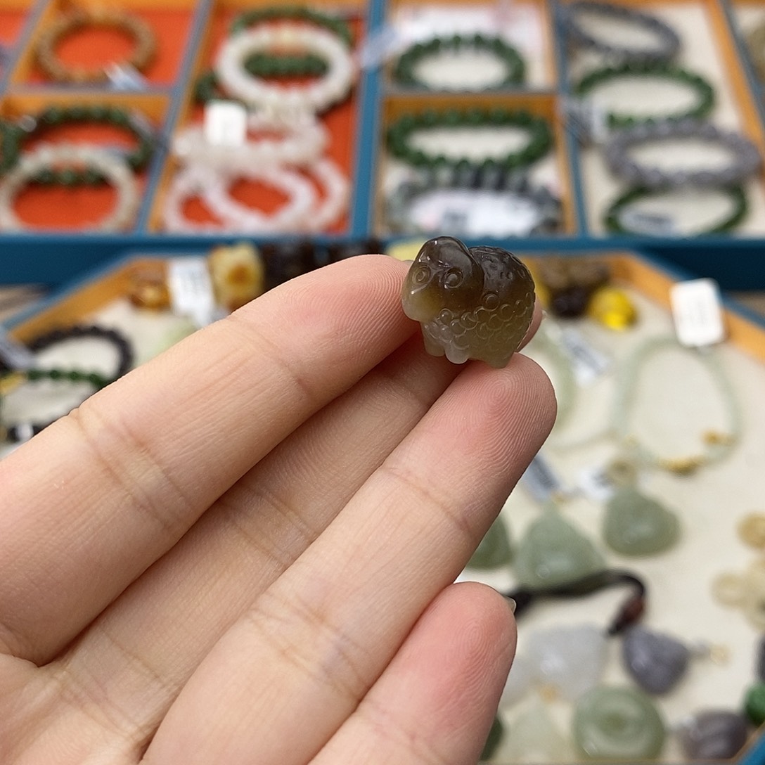 和田玉未镶嵌手链w2糖白小羊