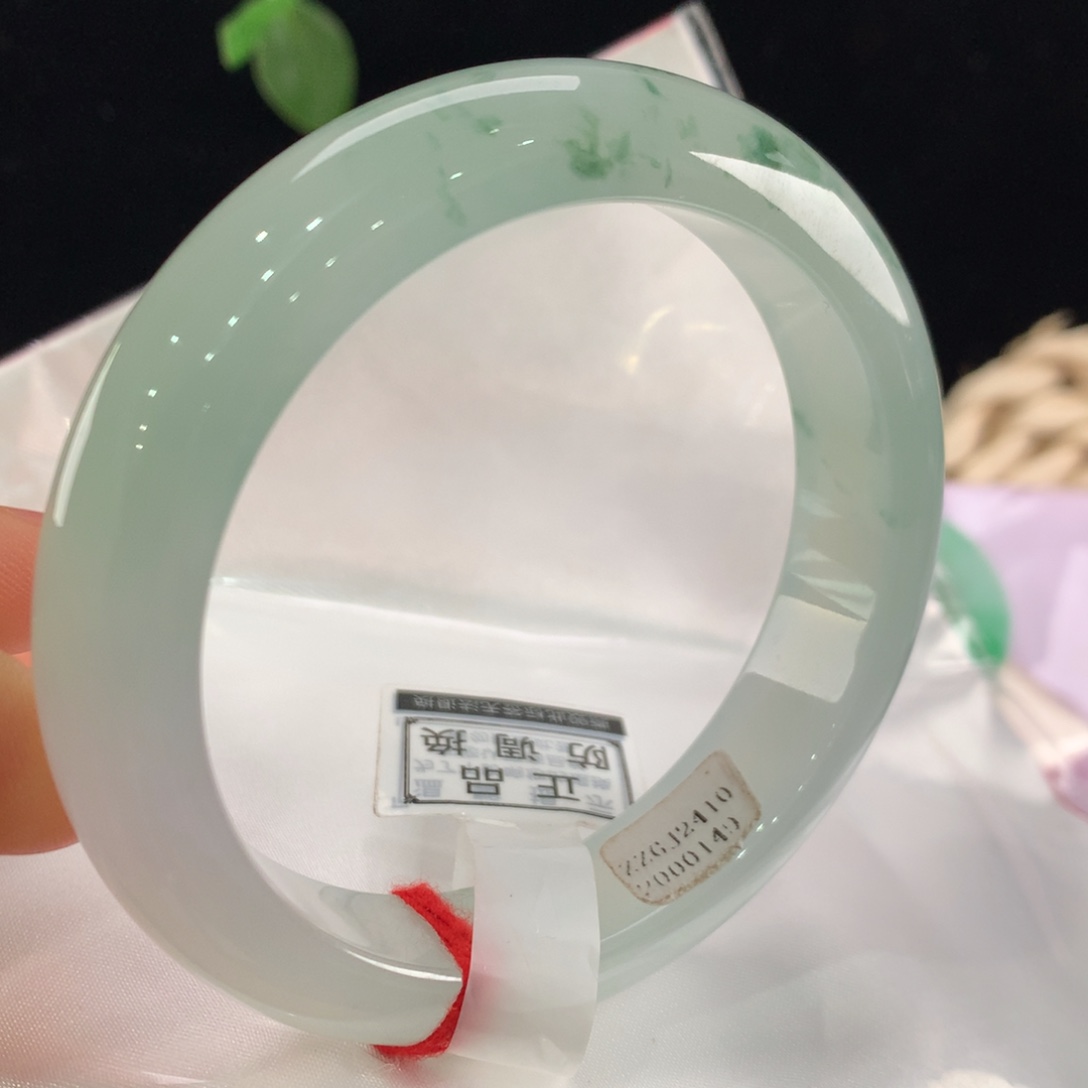 翡翠手镯未镶嵌111-0149