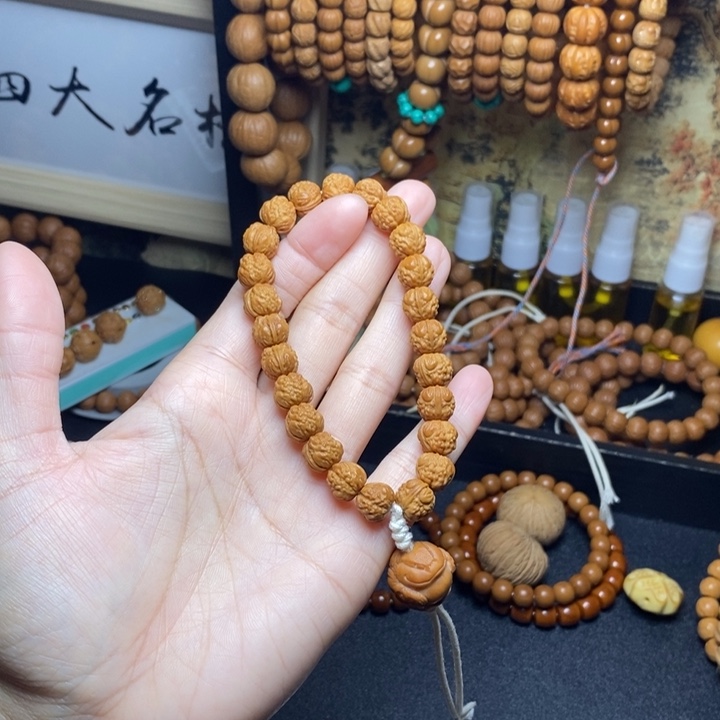 吊坠猴头核桃金蟾