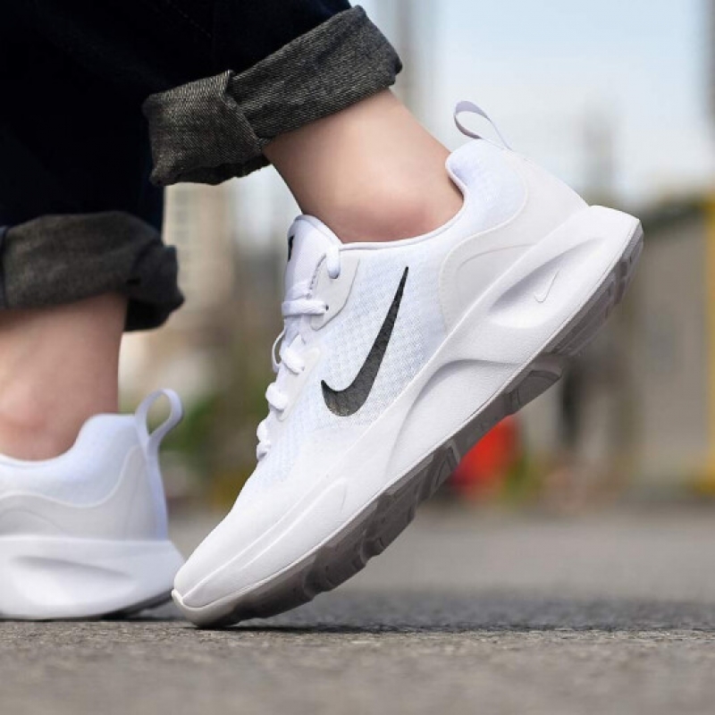【B类瑕疵】Nike耐克女鞋 轻便缓震透气运动休闲跑步鞋CJ1677-100