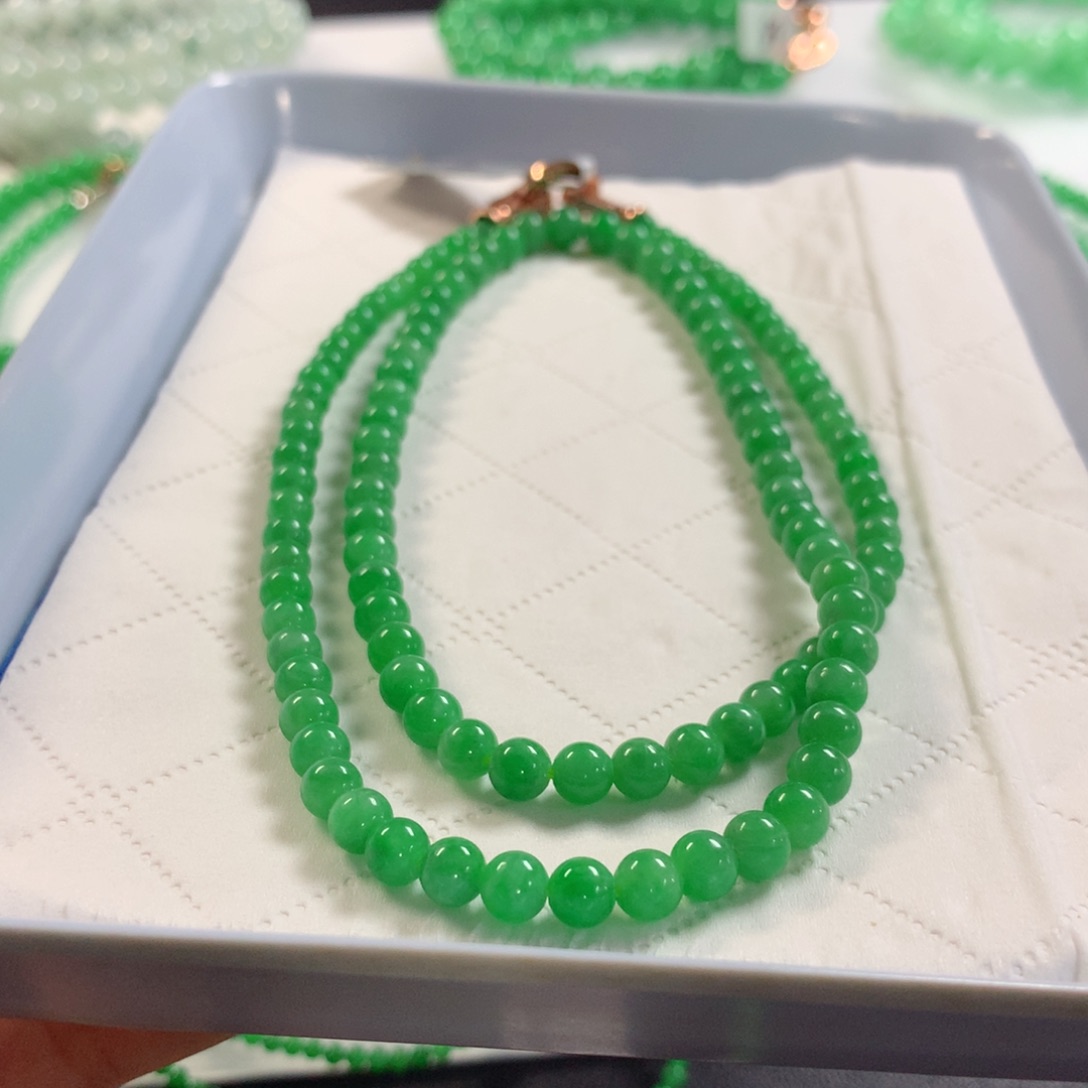 翡翠未镶嵌颈饰项链