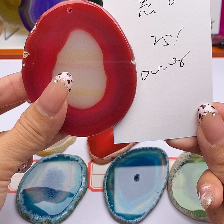 惠***子玛瑙/玉髓未镶嵌颈饰