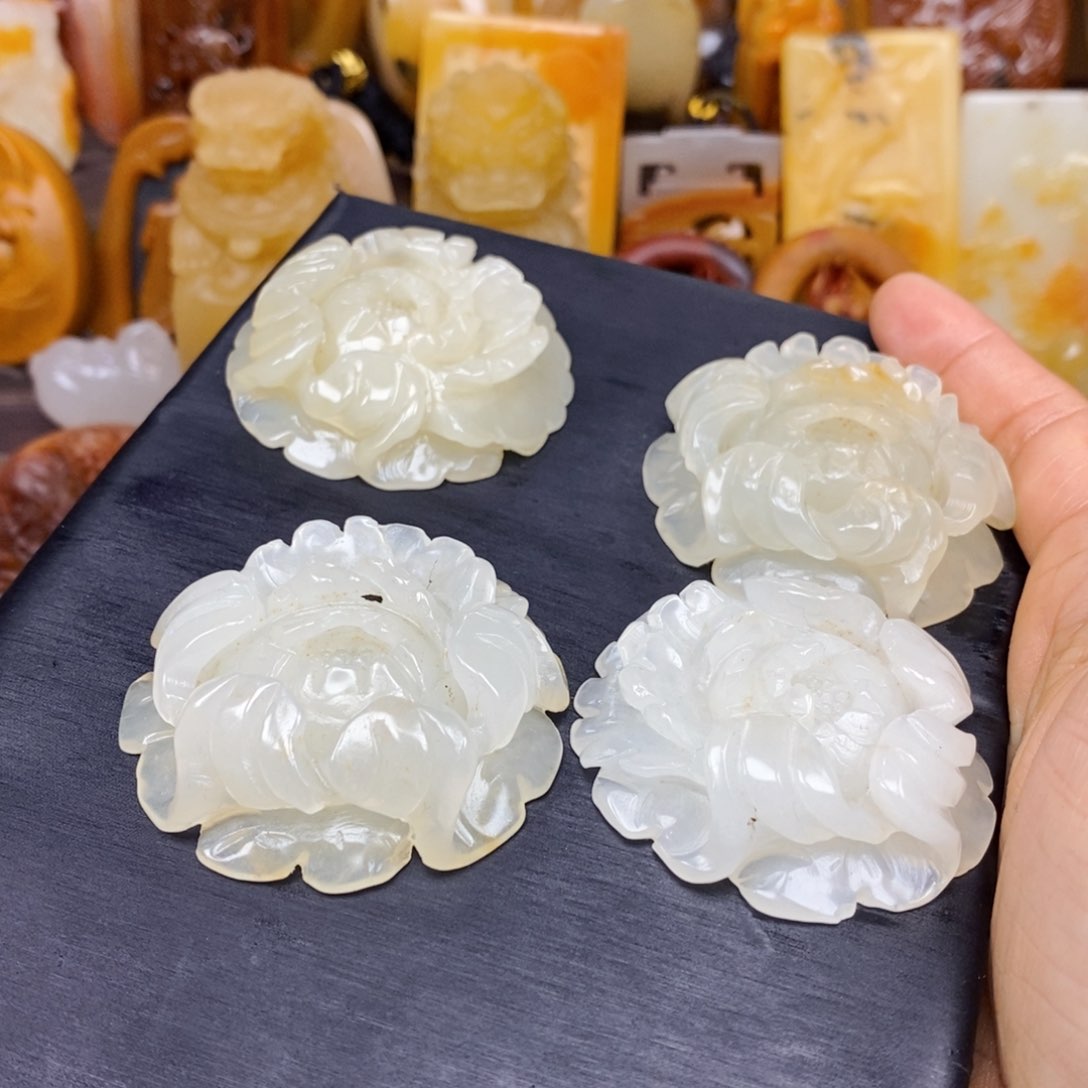 石英质玉（黄龙玉）颈饰未镶嵌