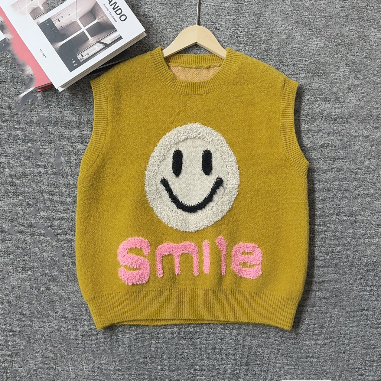 字母笑脸针织马甲女秋冬新款宽松慵懒风无袖W039