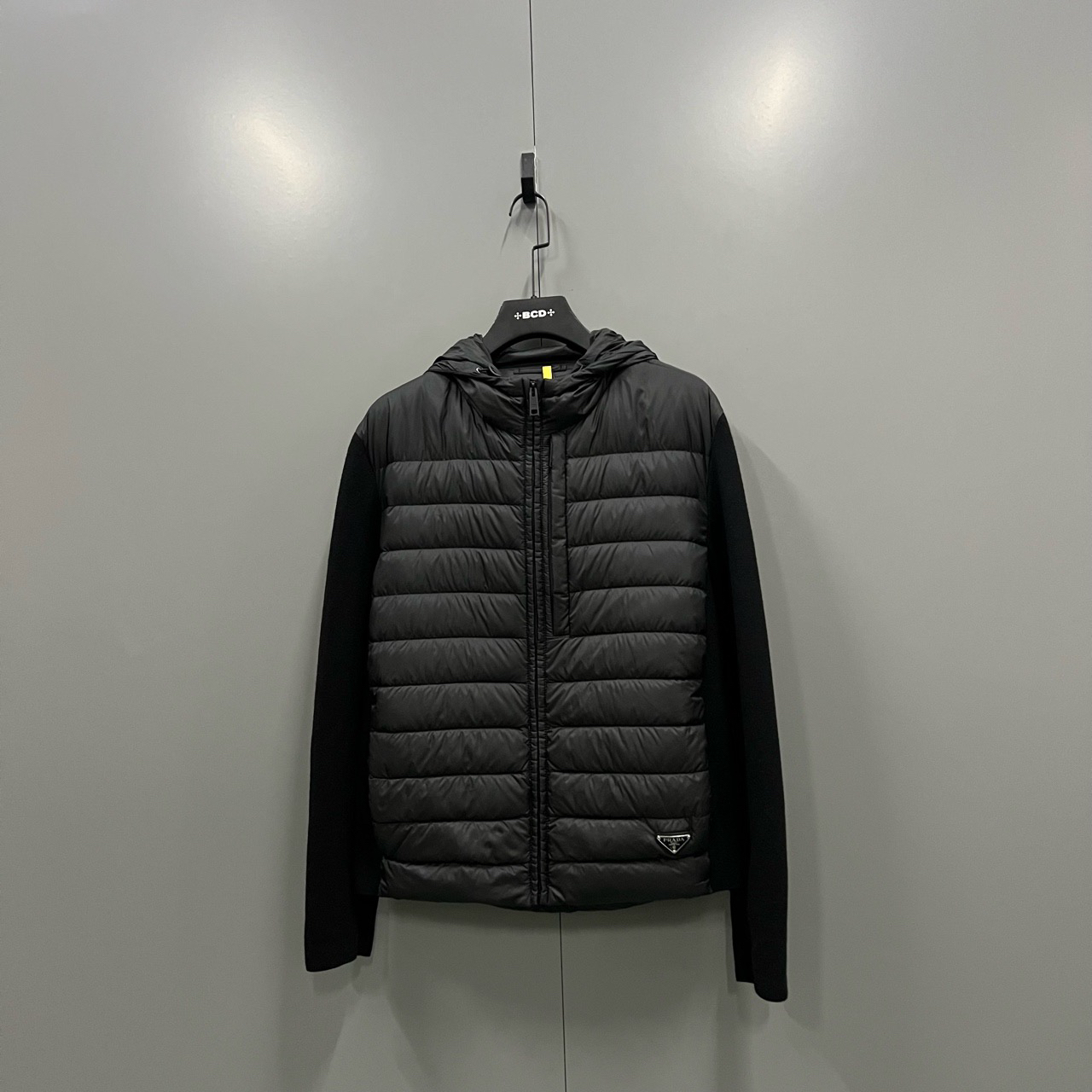 （bb）120 普拉达 黑色拼接三角标连帽外套 54码/98新/12150/302655
