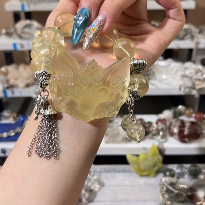 陈***妮水晶手链合金手串