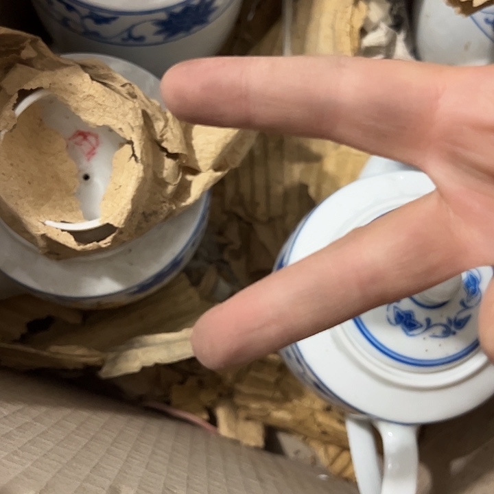 摆件春***景德镇陶瓷壶