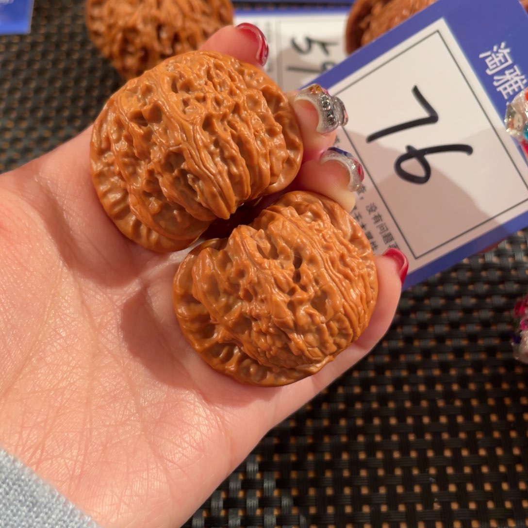 文玩核桃把件76号39尺白狮子