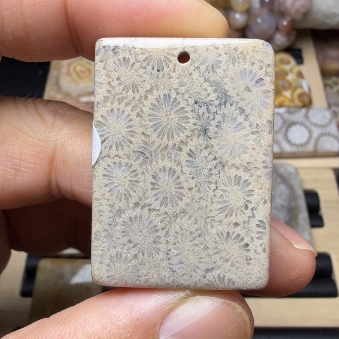 硅化玉未镶嵌天然色有机玉石保真色