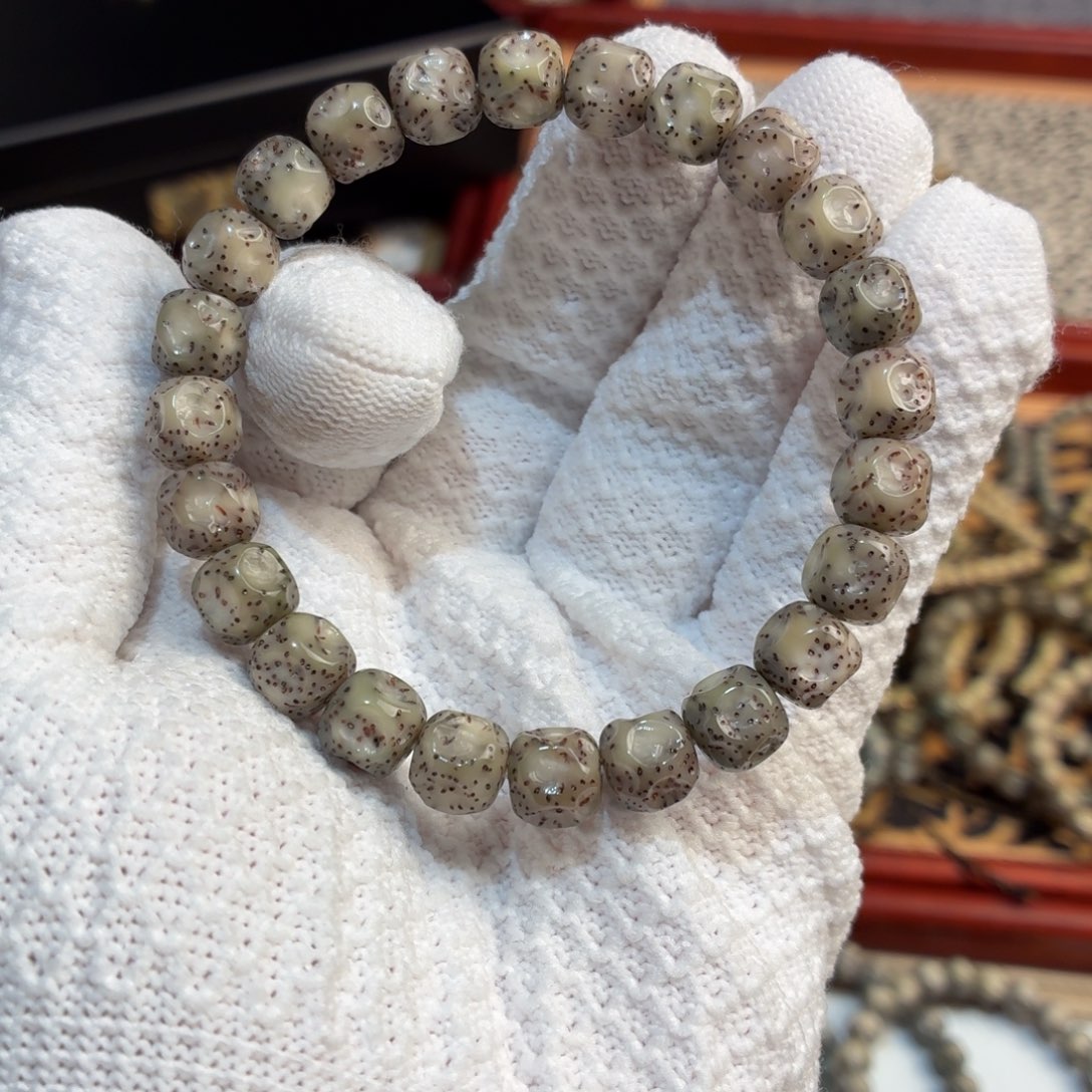 手串星月菩提尺寸9.3