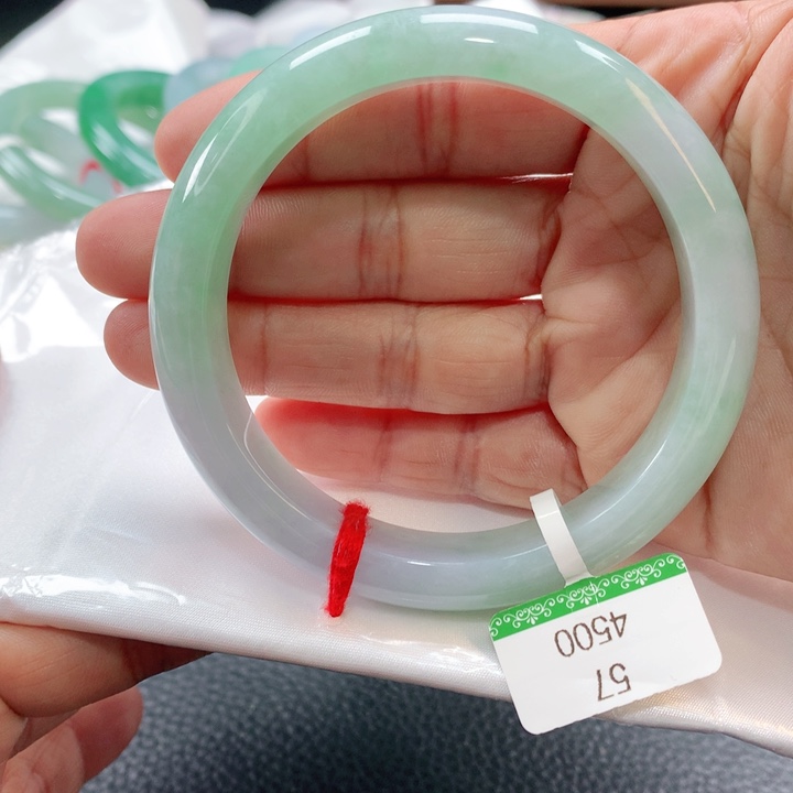 翡翠手镯未镶嵌57585758