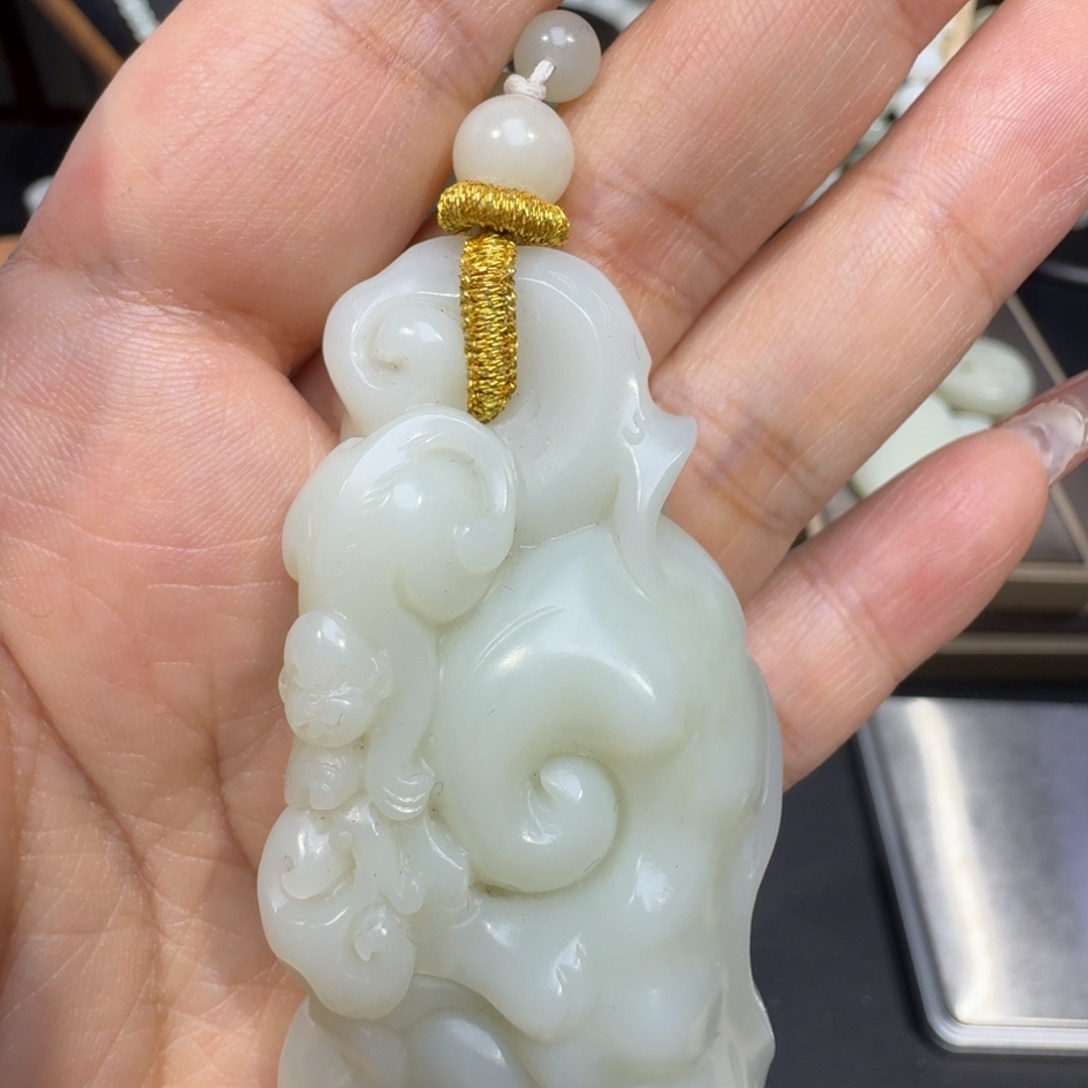 和田玉未镶嵌挂件