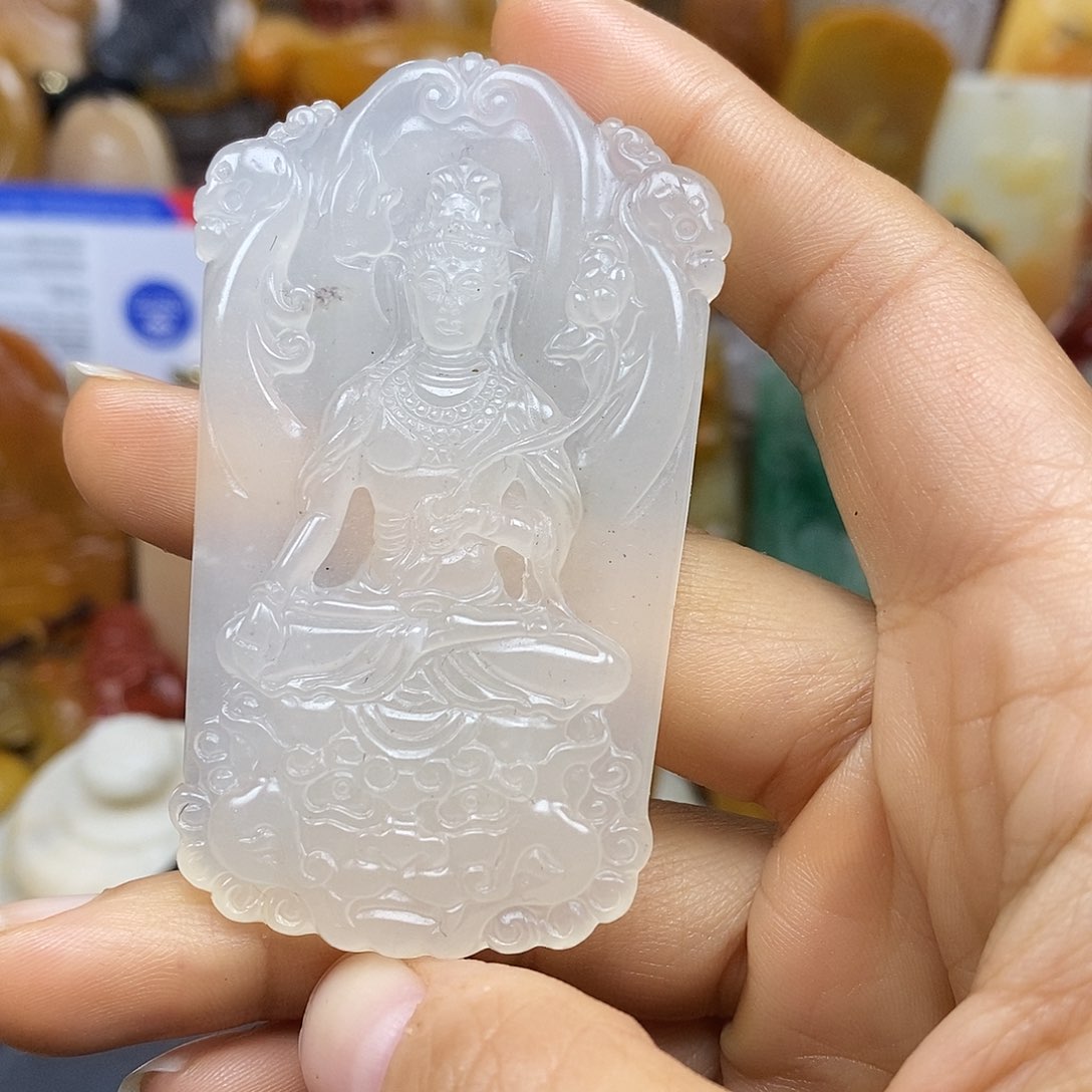 石英质玉（黄龙玉）颈饰未镶嵌