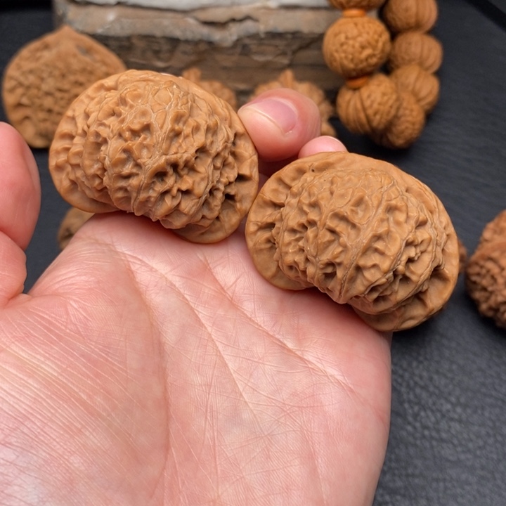 桃核把件全品45宫灯