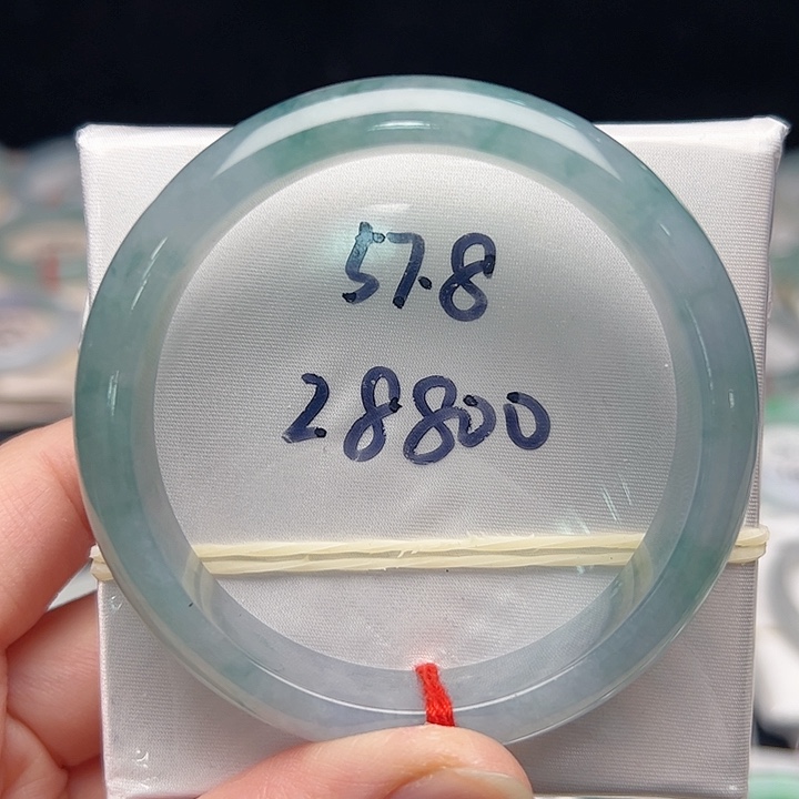 翡翠未镶嵌手镯A货