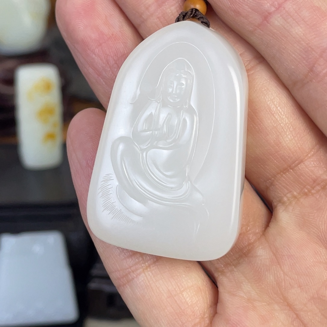 @***雪和田玉未镶嵌颈饰