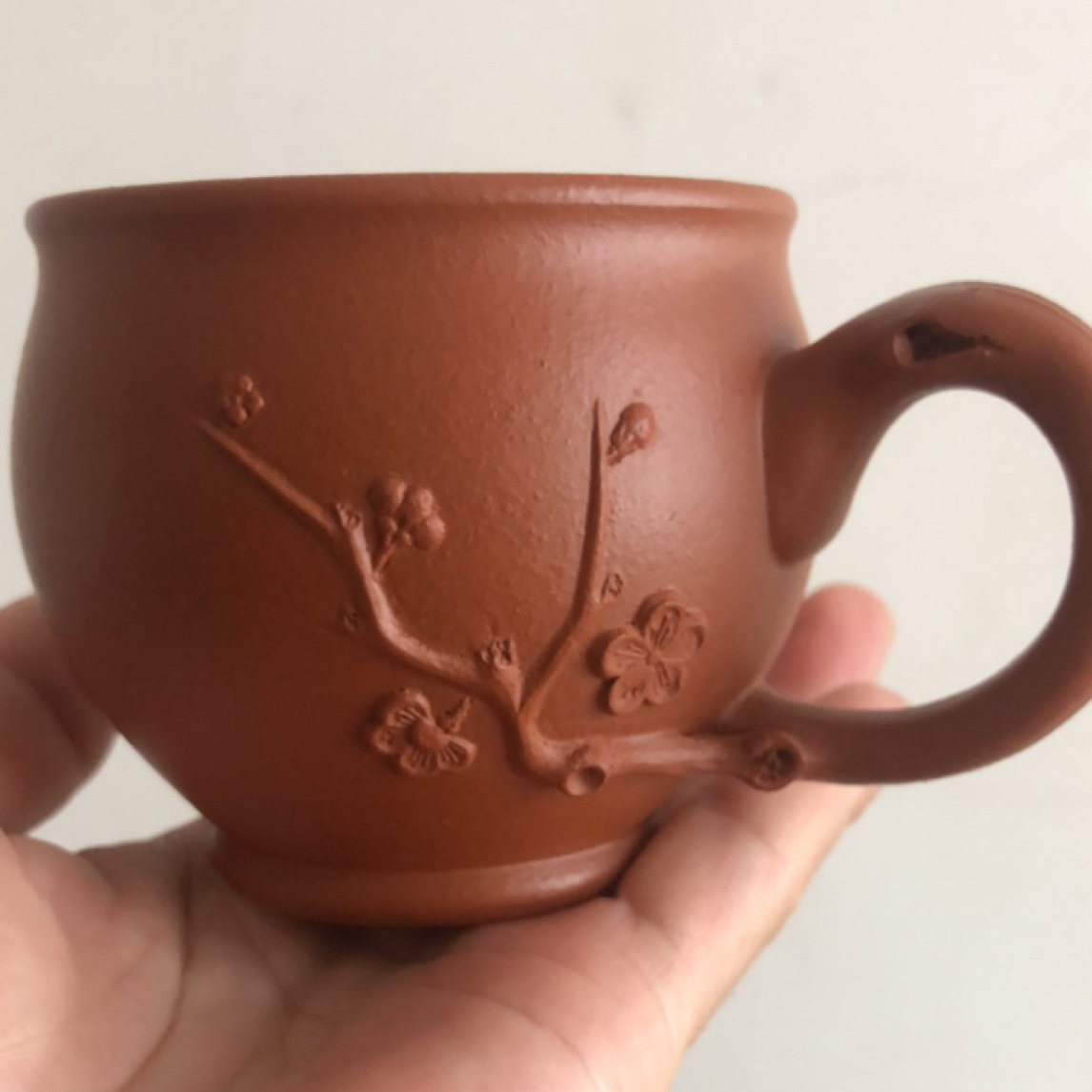 原矿紫砂带把品茗杯贴梅花主人杯