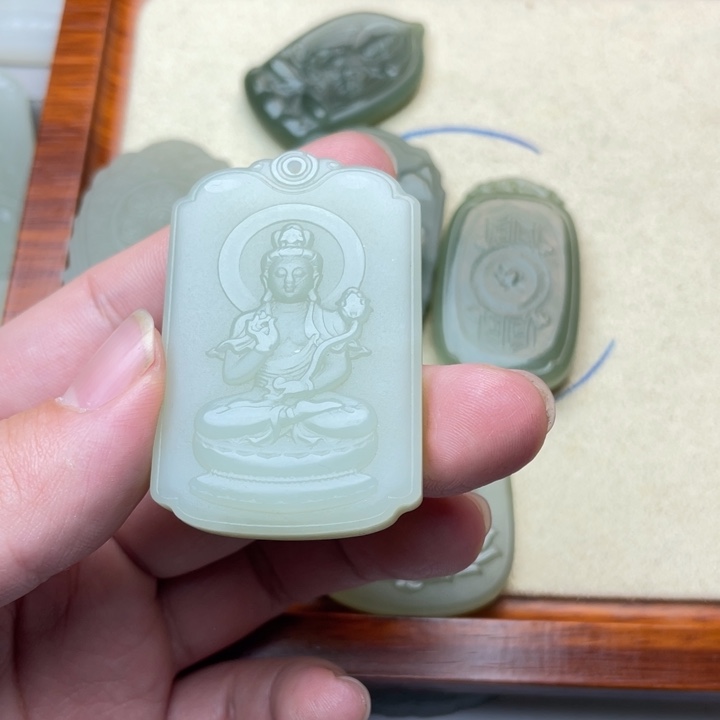 和田玉颈饰未镶嵌A****Y