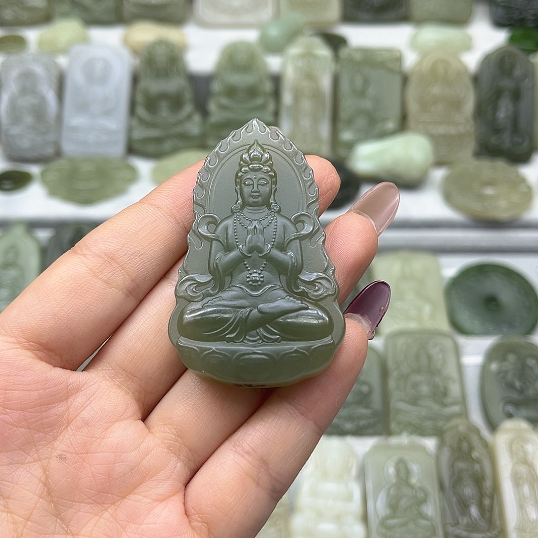 和田玉颈饰未镶嵌