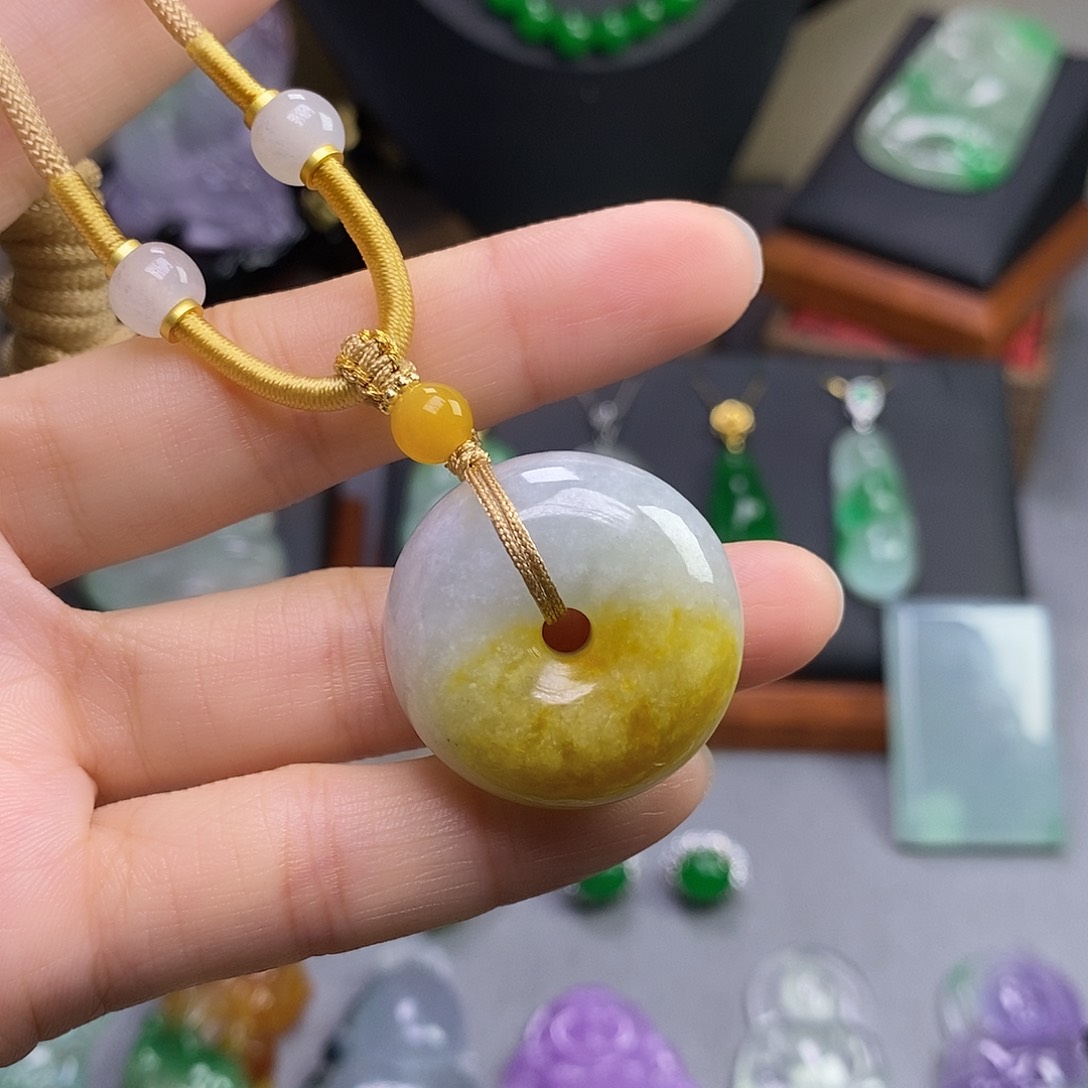 吊坠(赠链)未镶嵌翡翠