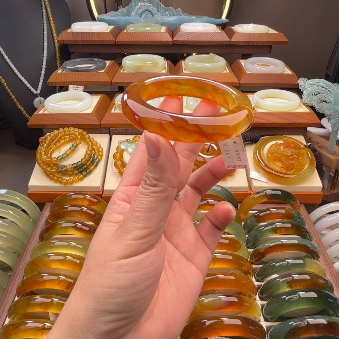 蛇纹石玉未镶嵌手镯56