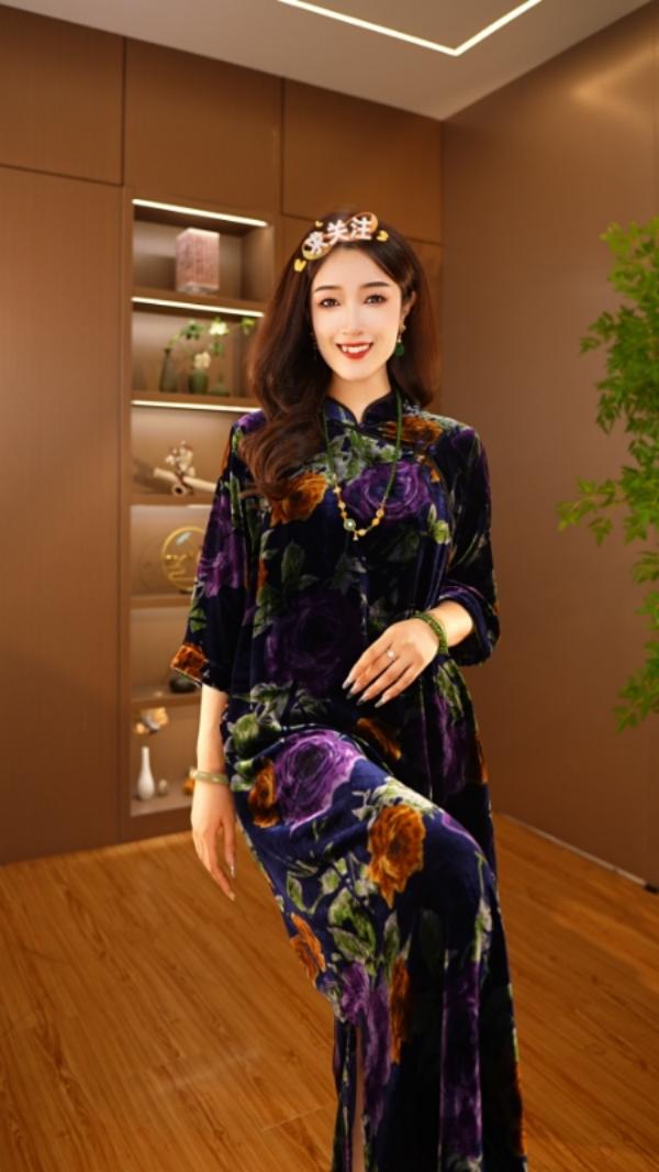 萤紫流光｜丝绒国风宽松女复古改良连衣裙2025C1271奇奇布卓尔仓