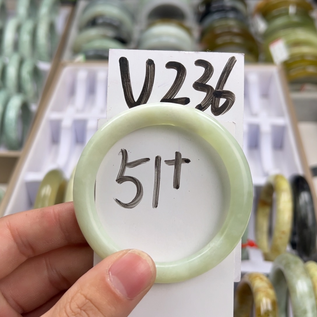 岫玉手镯未镶嵌天然岫玉微瑕