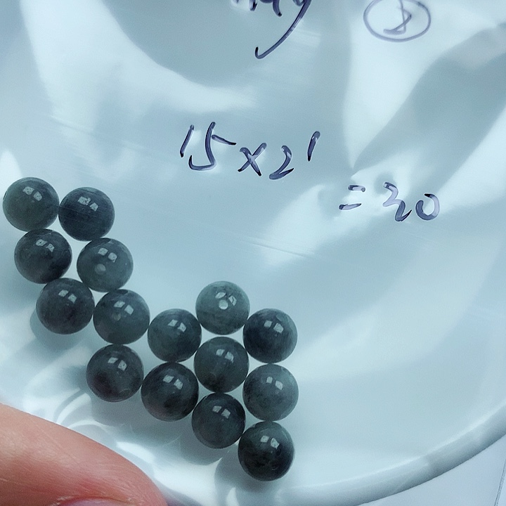 M***Y翡翠未镶嵌颈饰M a y ②