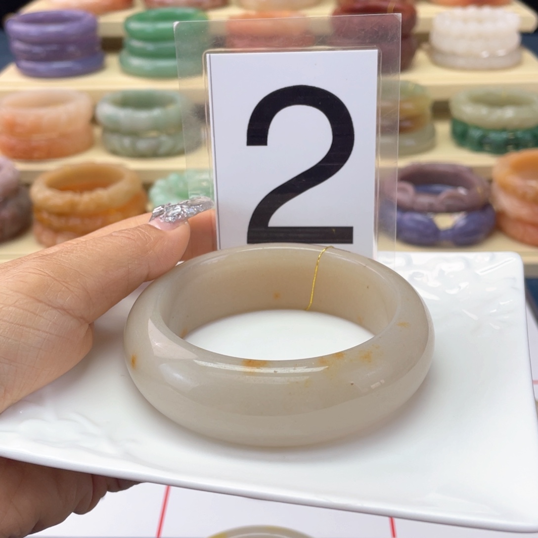 石英质玉未镶嵌手镯62