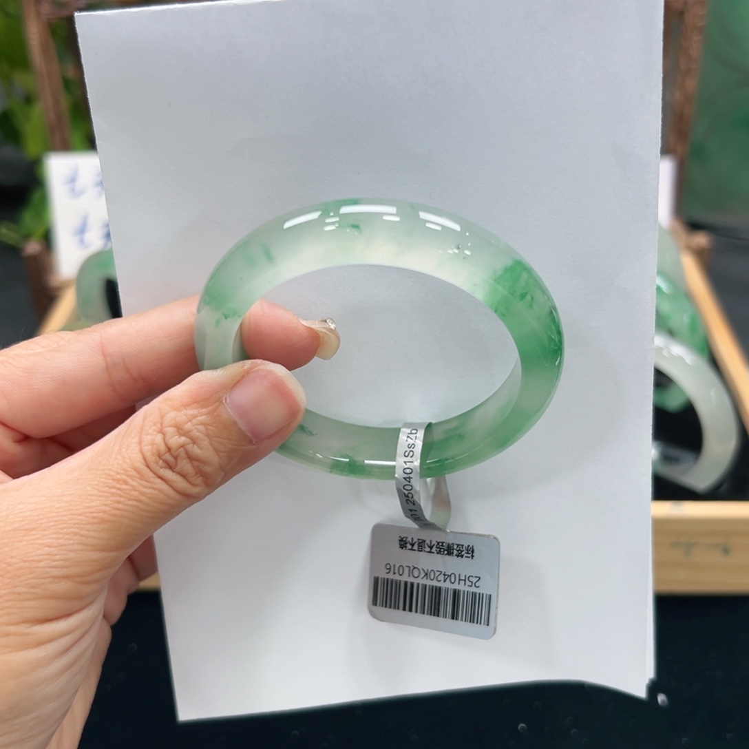 石英质玉未镶嵌手镯➕佳佳53.3