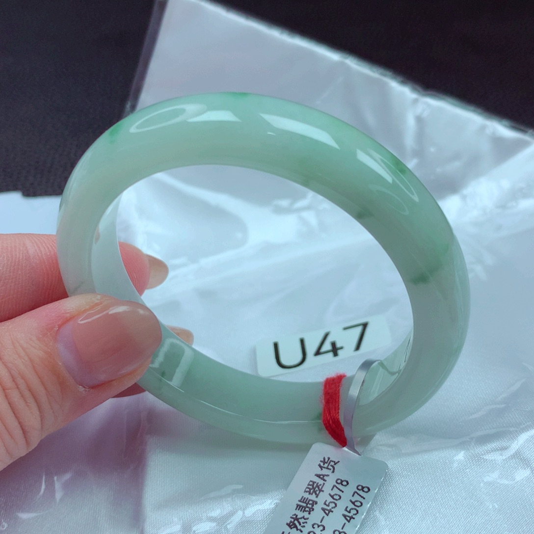 翡翠手镯未镶嵌手镯88