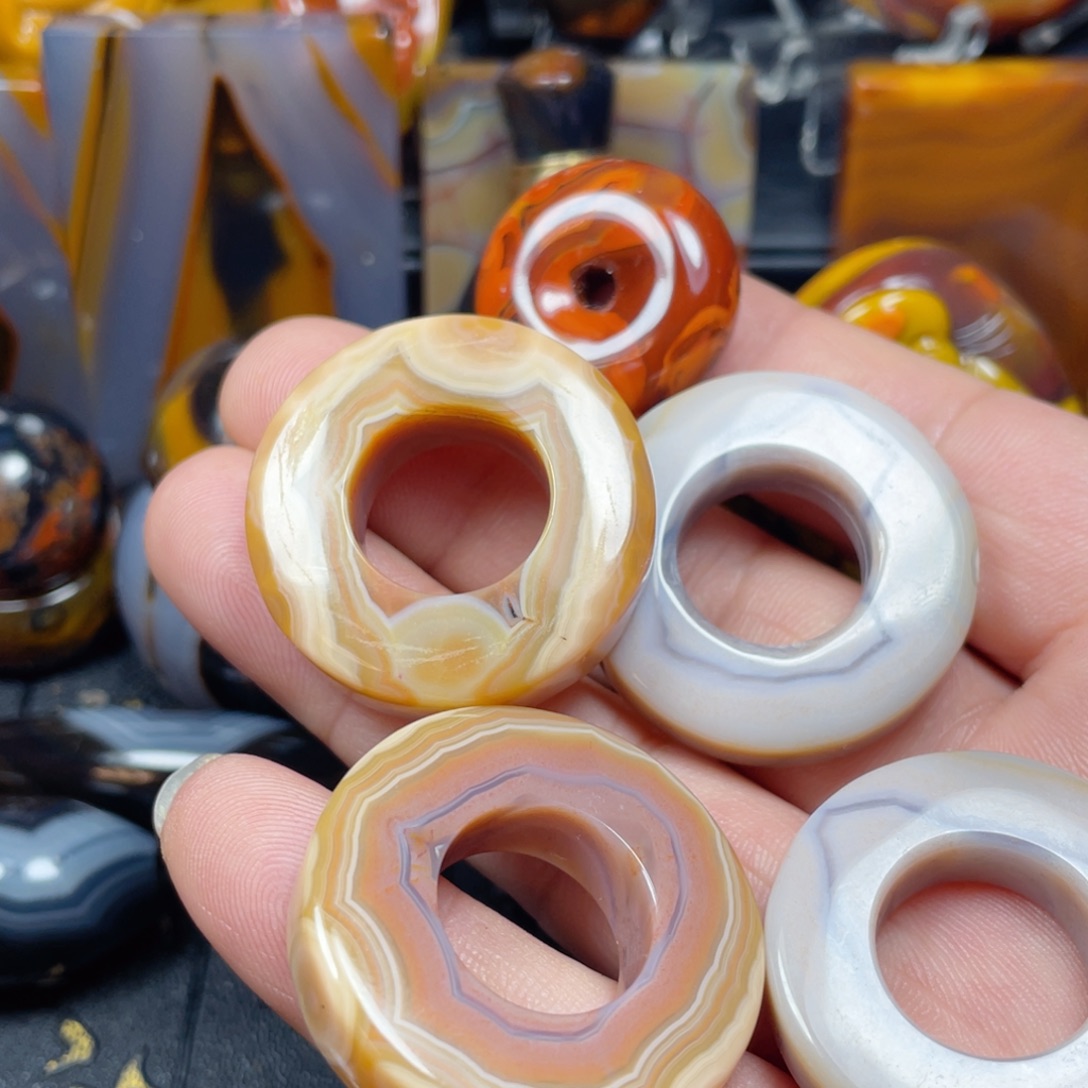 秀***玉玛瑙/玉髓未镶嵌颈饰