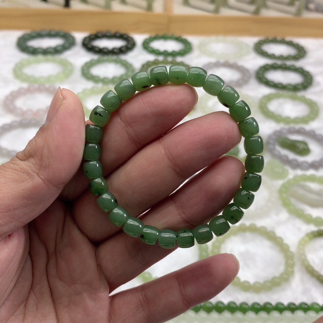 和田玉未镶嵌手串（直切猕猴桃碧玉7）