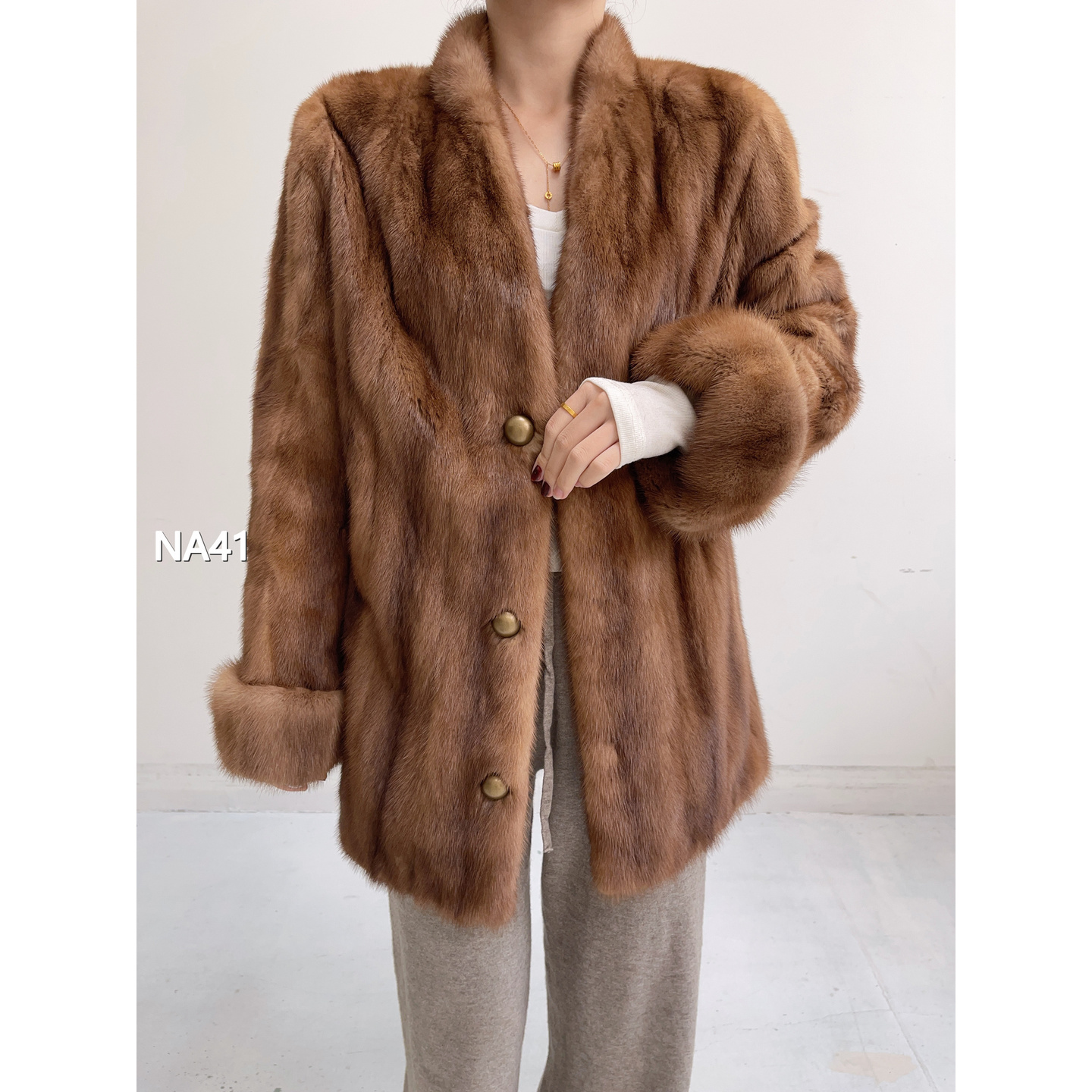 【NA41】M 奶茶棕短款全抽水貂外套女（肩42胸104衣72袖61）01041